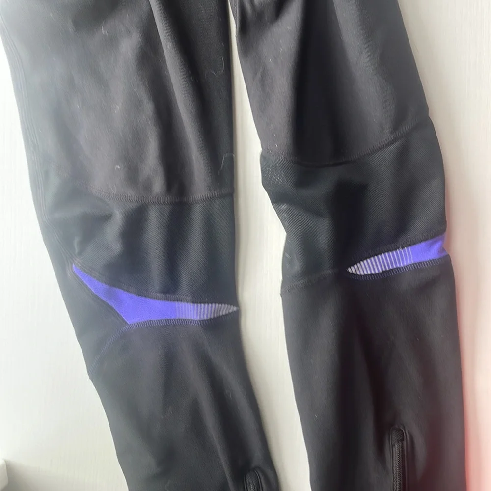 Nike - women’s size medium leggings - Picture 4 of 6